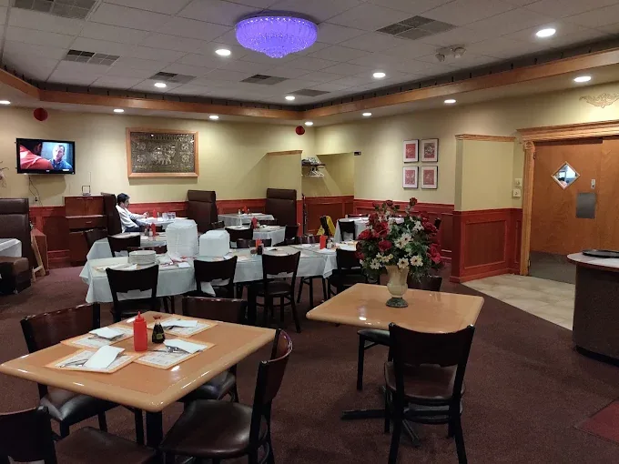 The Thai City dining room, set for lunch